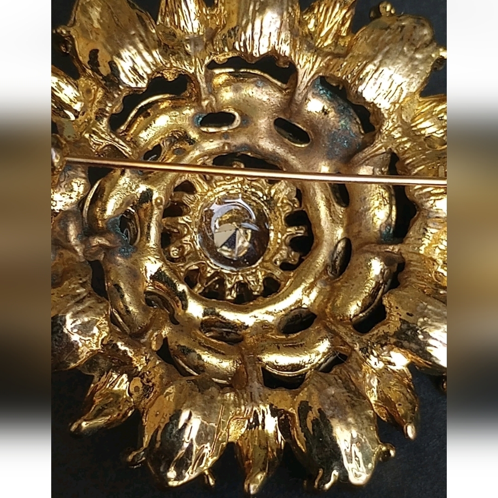 Blue Rhinestone Gold Tone Brooch Pin - Picture 5 of 10